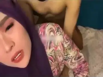Diyana Sakura Hijab Ngentot dan Blowjob